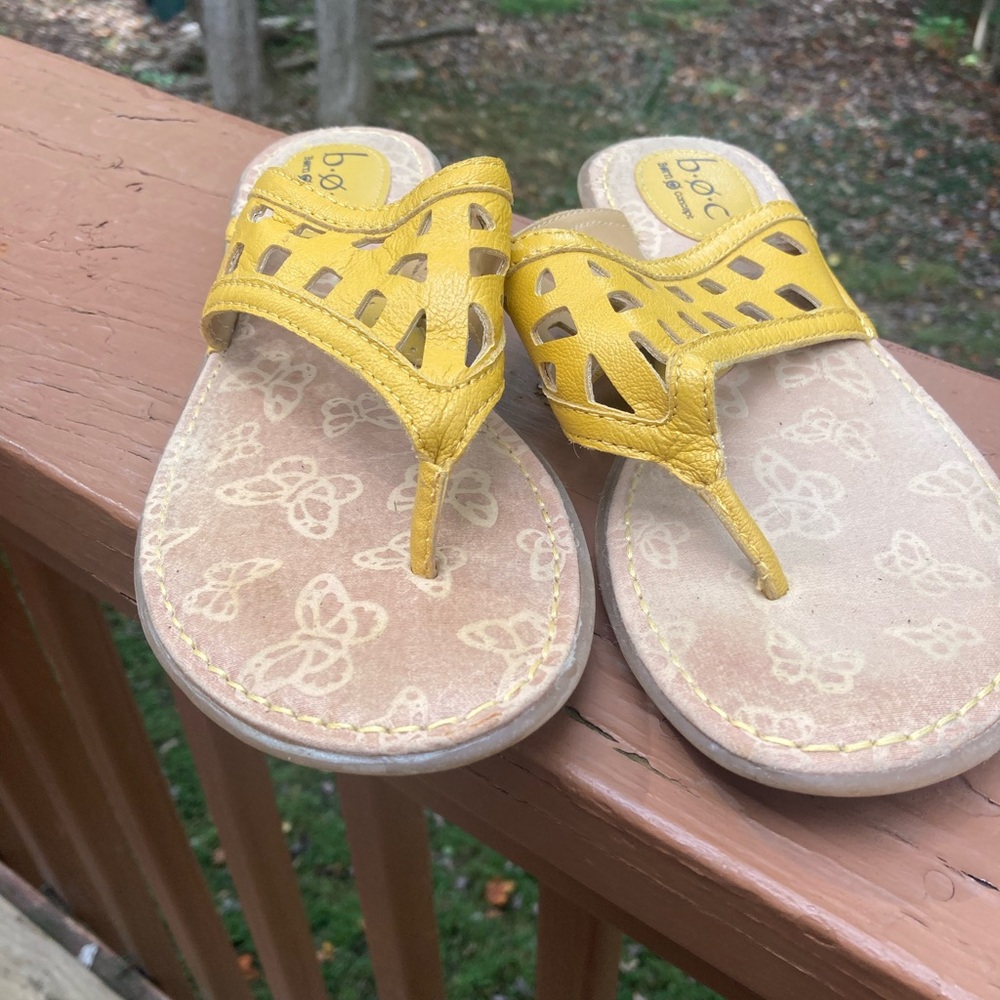 Born yellow leather sandals